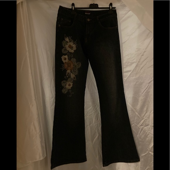 NWOT Junior Dark Blue Jeans w/Flowers & Sequins sz 9/10 by Pristine USA - Picture 2 of 11